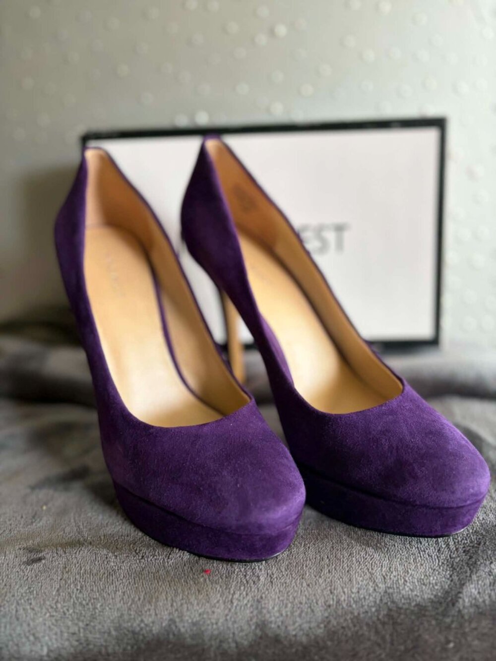 Shoes - Picture 4 of 4